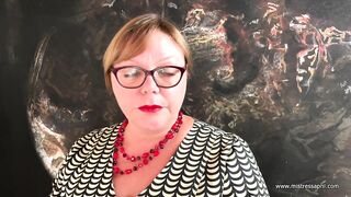 Domina Girlfriend April - sub exercise into the prisonyard