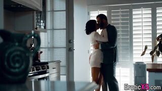 Sixtynining dark hair hot blows huge dick