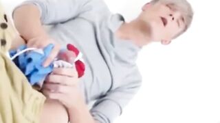 Twink Sniffs Schwimmer Bareback