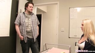 Office babe gets vagina humped