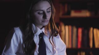 Tommy Pistol gets seduced by Penelope Kay