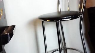Miniabito e mi sbatto al bar