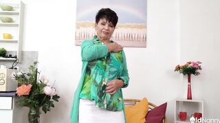 MILF Intimate Handjob And Masturbation Session - OLDNANNY