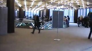 Deutsches Amateur-Pärchen auf dem Weg zur Messe