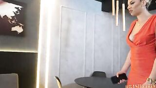 Loirinha gostosa do rabão fudendo com o dotado