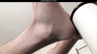 Lex Sticky Feet