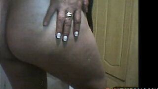 Amateur Webcam: Naughty Mature Adult Video