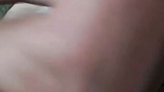 Ældre dansk amatør barberer hendes fisse