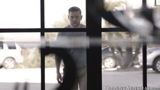 Young stud Steve Ricks nails shemale Itzel Saenz until he creams her ass