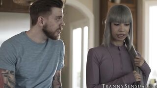 Young stud Steve Ricks nails shemale Itzel Saenz until he creams her ass