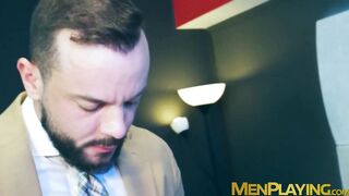 New employee Alan Vicenzo offered his asshole to get banged by Sir Peter