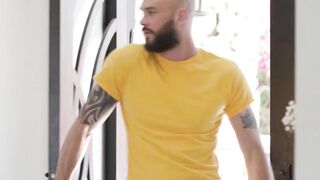 Naughty TS babe Zariah Aura and Rodrigo Amor get extra nasty in this epic scene