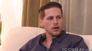 Robust Roman Todd grabs my body to give me a powerful anal drilling