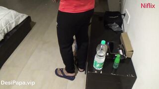 Indian Travellers Fucking An Innocent Girl In Hotel In FFM Threesome