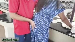 Dewar Ne Bhabhi Ko Kitchen Me Akele Dekh Kar Chudai kari
