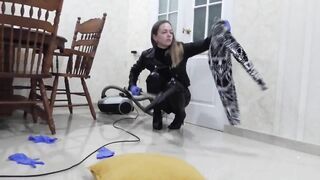 Speed vacuuming room