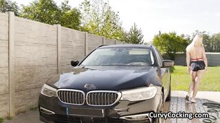 Soapy car wash rewarded with big dicking
