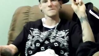 Tattooed thug receives blowjob from a fat cock sucker