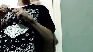 Tattooed thug receives blowjob from a fat cock sucker