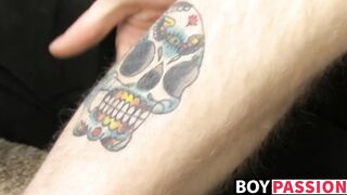 Kinky tattooed twink Dustin jerking off in passionate solo