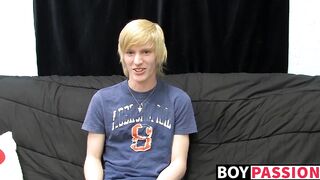 Kinky tattooed twink Dustin jerking off in passionate solo