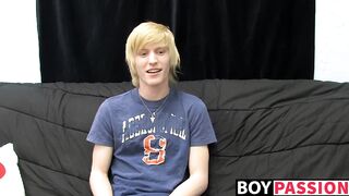 Kinky tattooed twink Dustin jerking off in passionate solo