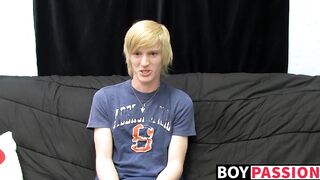 Kinky tattooed twink Dustin jerking off in passionate solo