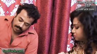Boyfriend ne apni Girlfriend ko apne friend se chudwaya