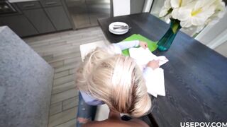 Stepmom always use her pussy to trick me