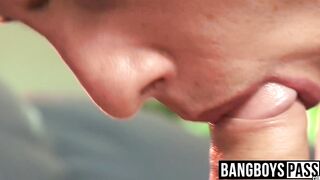 Horny bottom climaxes while fucked raw and hard