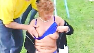 Aaltere Swinger ficken in der aeffentlichkeit