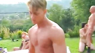 Aaltere Swinger ficken in der aeffentlichkeit