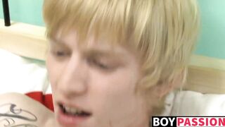 Inked twink Miles fucked missionary by his skinny boyfriend