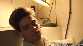 Muscle stud Tobias hammered by gorgeous Michael Delray