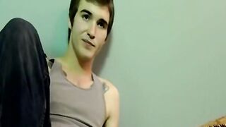 Masturbation leads to hardcore bareback with gay amateurs