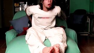 Brooklyn Jones Toegasm On The Chair