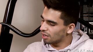 Twink Ludo Sander meets up with muscular Trenton Ducati to work out their cocks and a