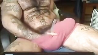 Big-Cock Daddy Unveils His Monster Shaft