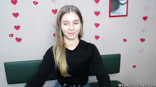 Amateur Ukrainian babe chats on webcam