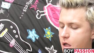 Blonde twink Chad shoves huge dildo in hot ass while wanking