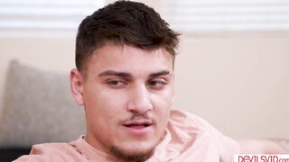 Stepsis wants stepbro to make her squirt