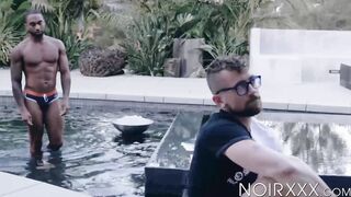 I know that gorgeous Jay Austin wants my body so I reward his butt with my cock