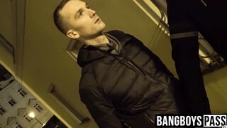 Huge cock jock fucks smooth bottoms bubble butt bareback