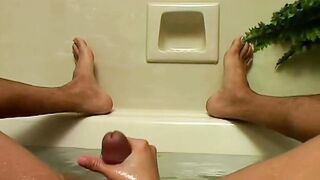 Ash Toegasm In The Tub