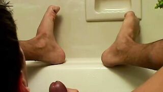 Ash Toegasm In The Tub