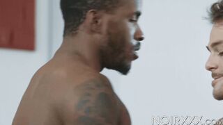 Ebony dude Phoenix Wellington expands my ass lining by his intense fucking