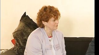 Tante Helga aus Berlin fickt das erste mal mit two