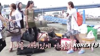Korean Women run around an island #7