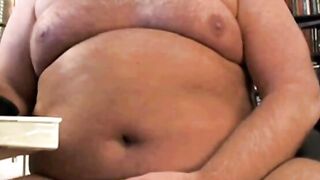 Chubby Daddy's Huge Load - Amateur Handjob