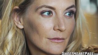 Blonde lesbian Mona Wales passionately licked the shaved pussy of gorgeous Nikki Peac